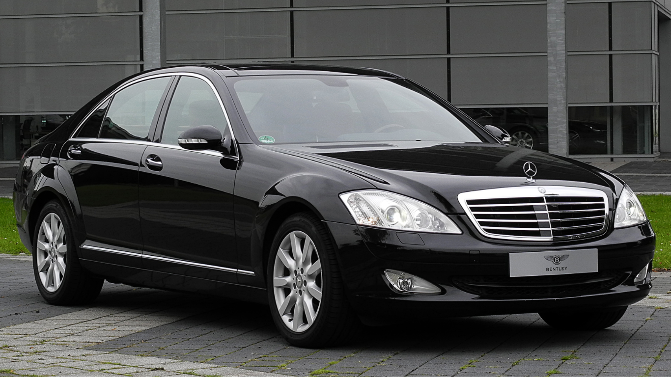 W221 Mercedes-Benz S-Class.png