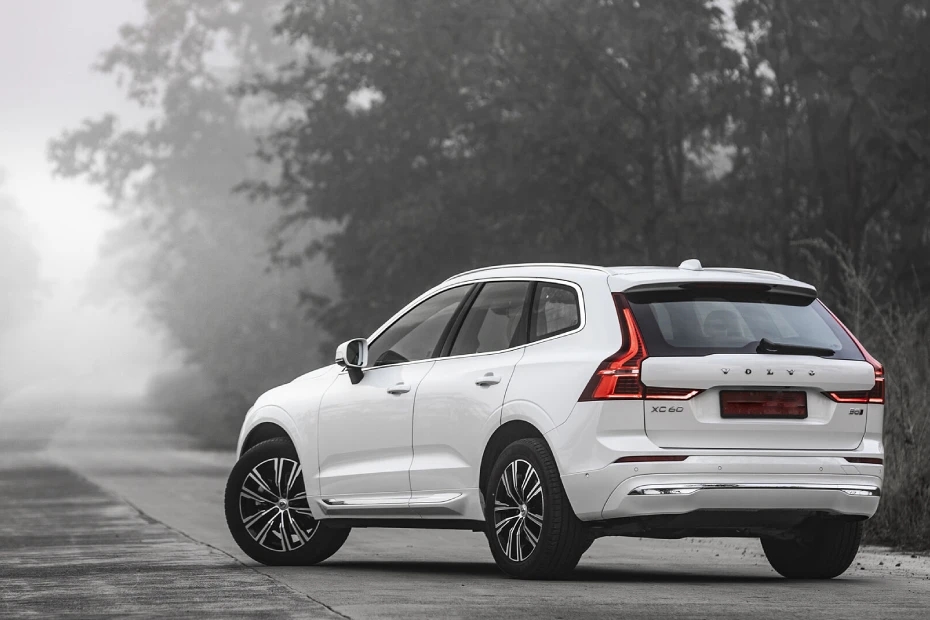 Volvo XC60 Left Rear Three Quarter