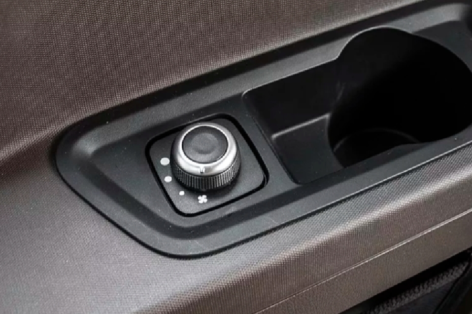 Tata Safari Third Row AC Control